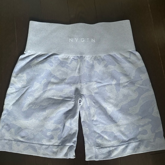 NVGTN Periwinkle Camo Seamless Women's Shorts | S | Like New | SOLD OUT 💜 - Picture 8 of 10